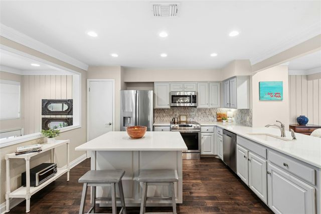 122 World Of Tennis SQ 122, Lakeway, TX 78738