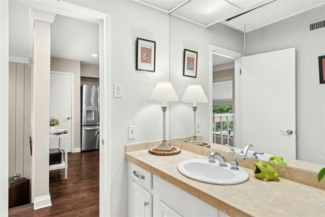 122 World Of Tennis SQ 122, Lakeway, TX 78738