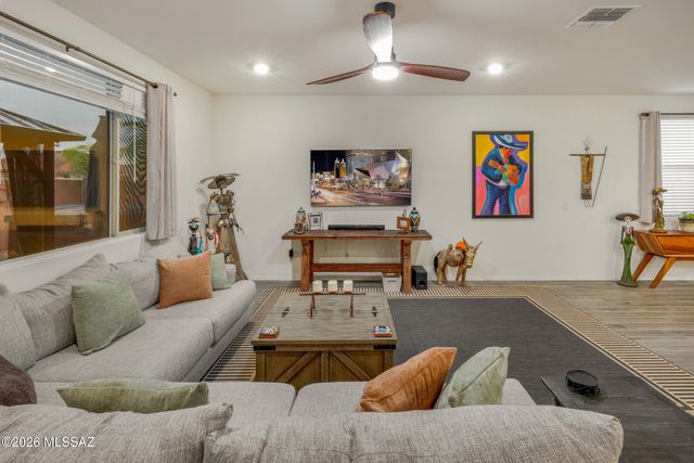 5829 W Pinto Loop, Tucson, AZ 85742