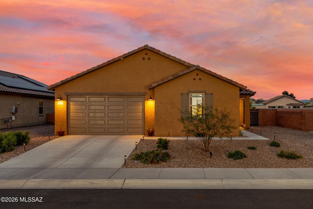 5829 W Pinto Loop, Tucson, AZ 85742