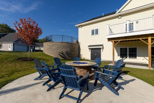 27 MULBERRY Lane, Epping, NH 03042