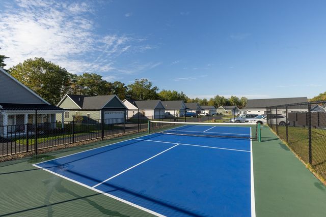 27 MULBERRY Lane, Epping, NH 03042