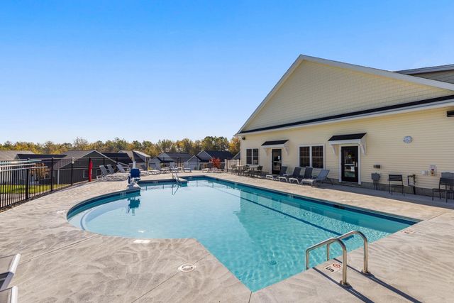 27 MULBERRY Lane, Epping, NH 03042