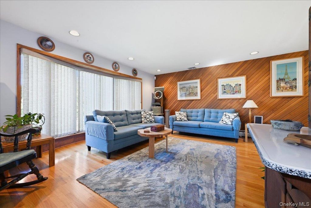 2484 Kayron Lane, North Bellmore, NY 11710 — photo 4