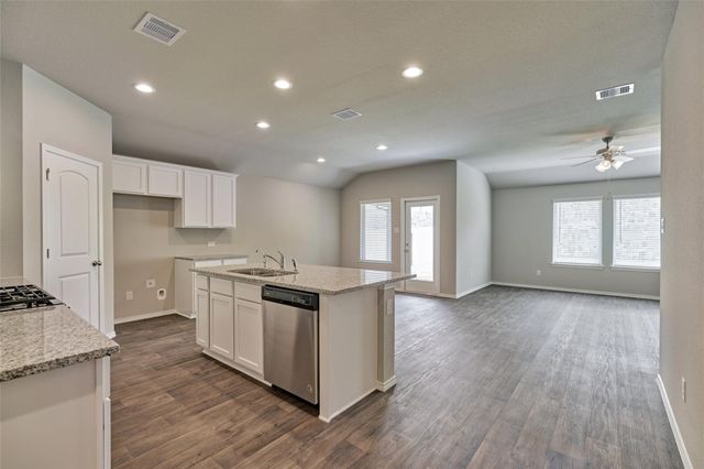 13868 Rock Island Trail, Conroe, TX 77384