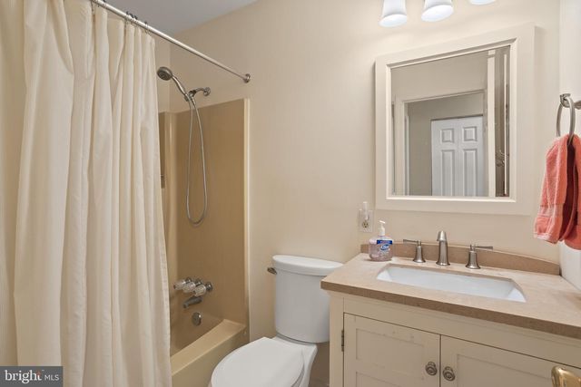433 YORKSHIRE DR, Severna Park, MD 21146