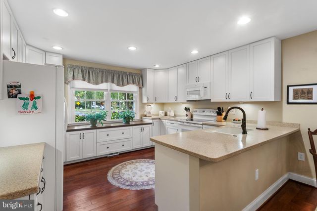 433 YORKSHIRE DR, Severna Park, MD 21146