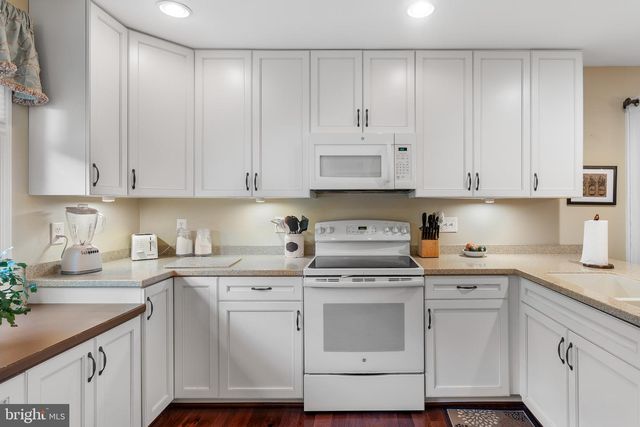 433 YORKSHIRE DR, Severna Park, MD 21146