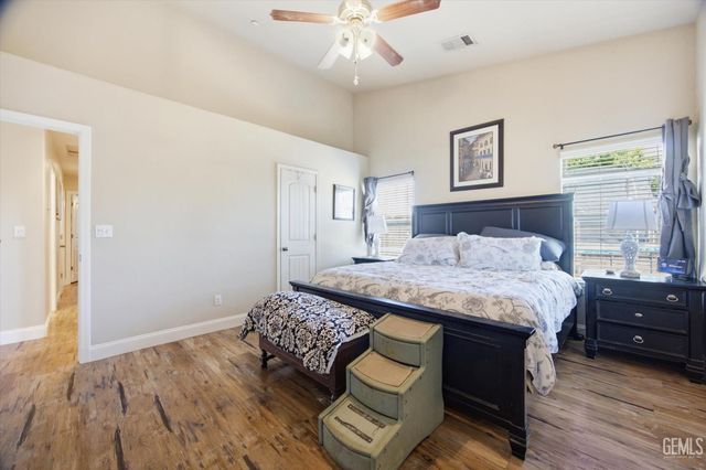 5402 Winter Wheat Avenue, Bakersfield, CA 93313