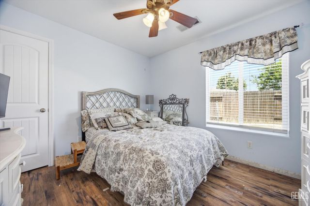 5402 Winter Wheat Avenue, Bakersfield, CA 93313
