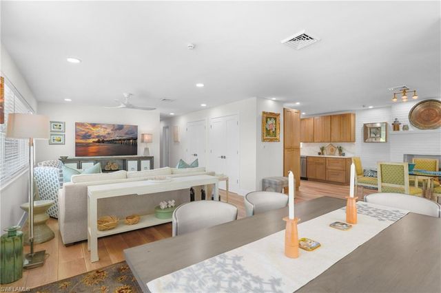 2855 10th ST N, Naples, FL 34103