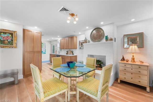 2855 10th ST N, Naples, FL 34103