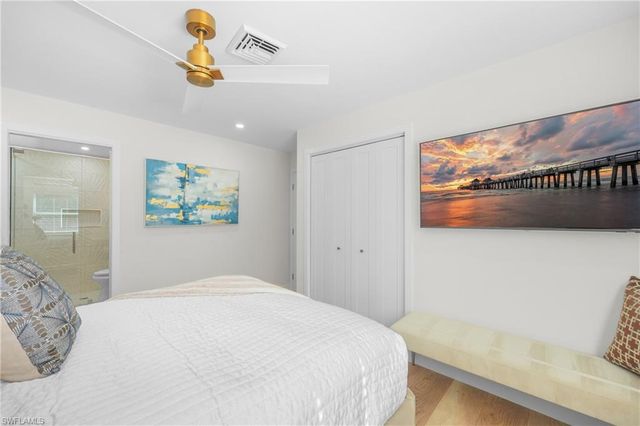 2855 10th ST N, Naples, FL 34103