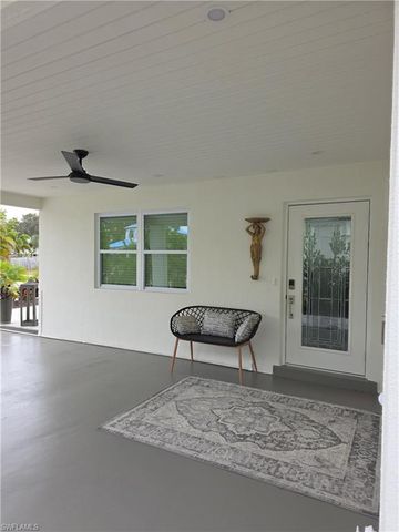 2855 10th ST N, Naples, FL 34103