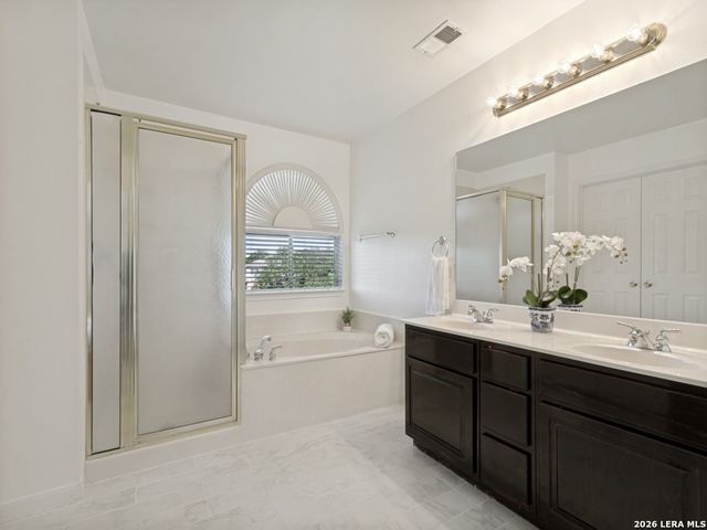 2402 Encino Cedros, San Antonio, TX 78259