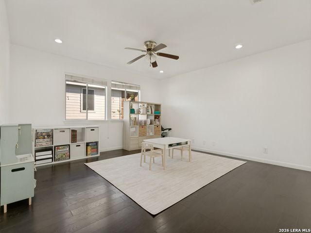 2402 Encino Cedros, San Antonio, TX 78259
