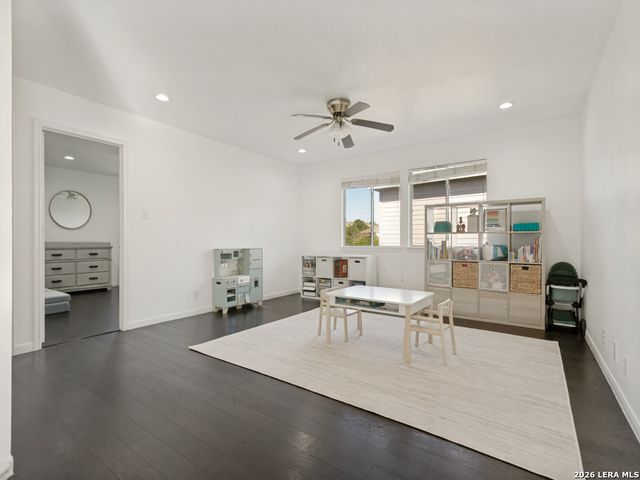 2402 Encino Cedros, San Antonio, TX 78259