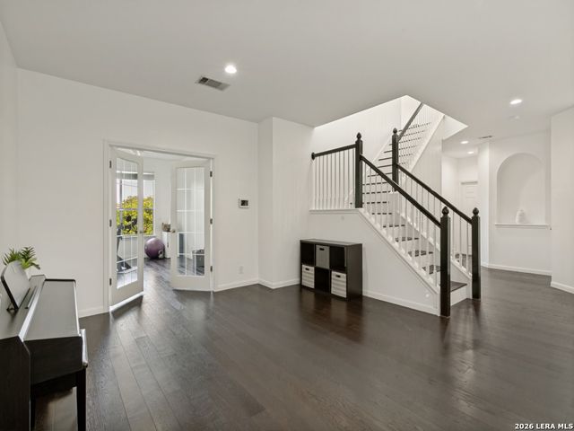 2402 Encino Cedros, San Antonio, TX 78259