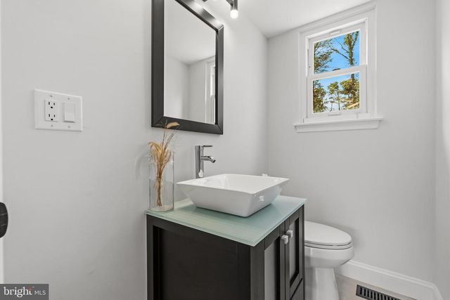 107 JOYCE WAY, Berlin, NJ 08009