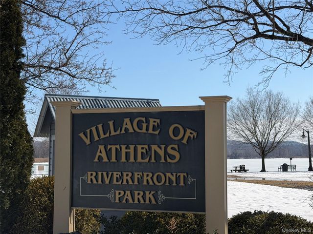 8874 Us Route 9W, Athens, NY 12015