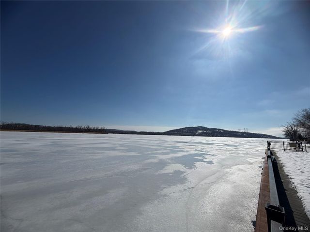 8874 Us Route 9W, Athens, NY 12015