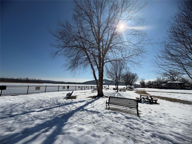 8874 Us Route 9W, Athens, NY 12015