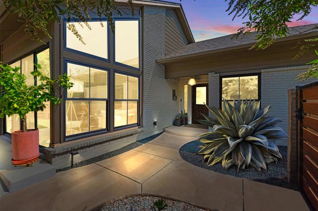 6031 Gentle Knoll Lane, Dallas, TX 75248