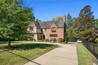 15 Norwood Road, Charleston, WV 25314