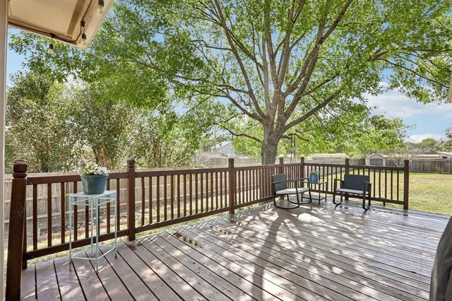 902 Ridgemont CIR, Leander, TX 78641