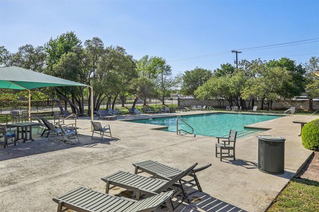 902 Ridgemont CIR, Leander, TX 78641