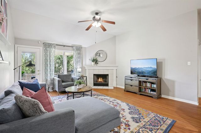 902 Ridgemont CIR, Leander, TX 78641