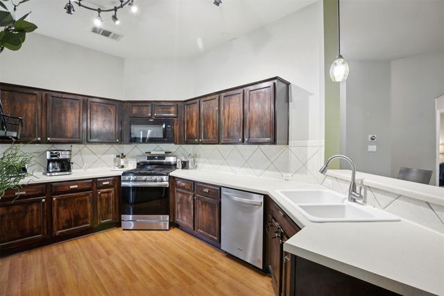 902 Ridgemont CIR, Leander, TX 78641