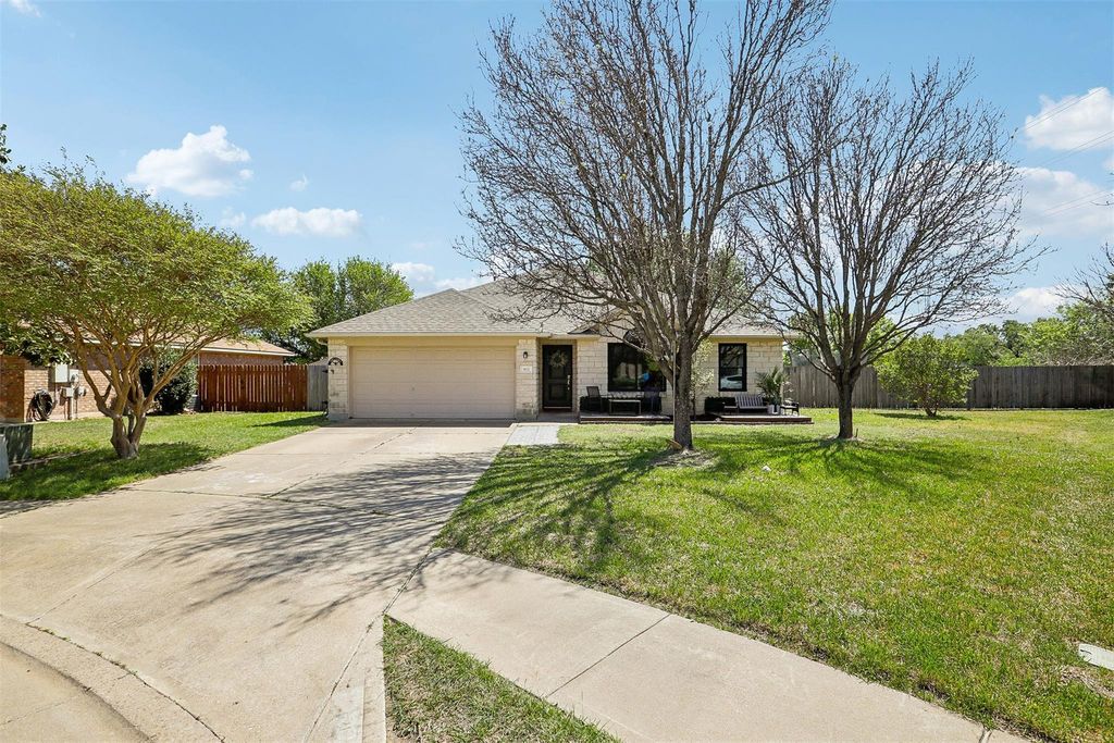 902 Ridgemont CIR, Leander, TX 78641