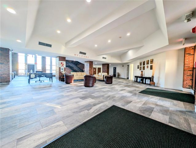 3061 NW 47th Ter 226A, Lauderdale Lakes, FL 33313