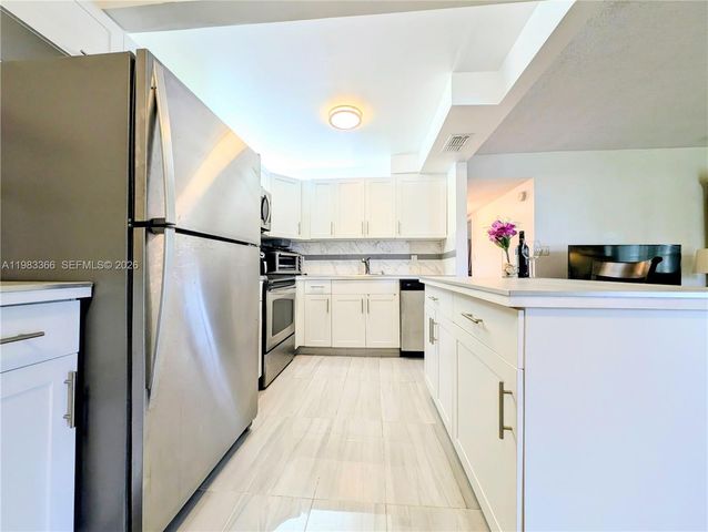 3061 NW 47th Ter 226A, Lauderdale Lakes, FL 33313