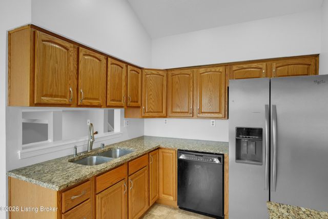 8605 Amerivan Dr, Louisville, KY 40299