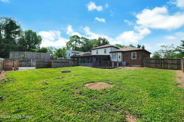 8605 Amerivan Dr, Louisville, KY 40299