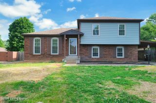 8605 Amerivan Dr, Louisville, KY 40299