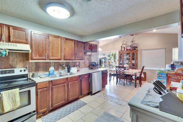 613 4TH STREET NE, Fort Meade, FL 33841