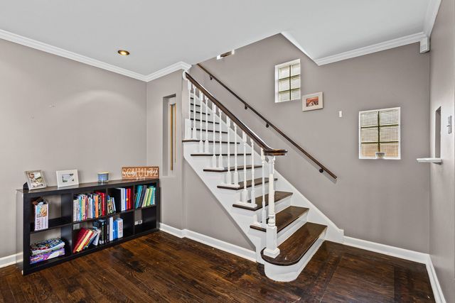 2816 Wenonah Avenue, Berwyn, IL 60402