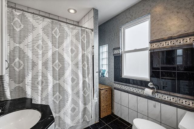 2816 Wenonah Avenue, Berwyn, IL 60402