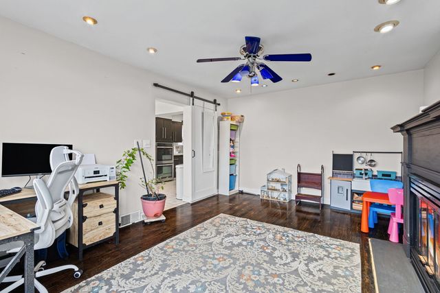 2816 Wenonah Avenue, Berwyn, IL 60402