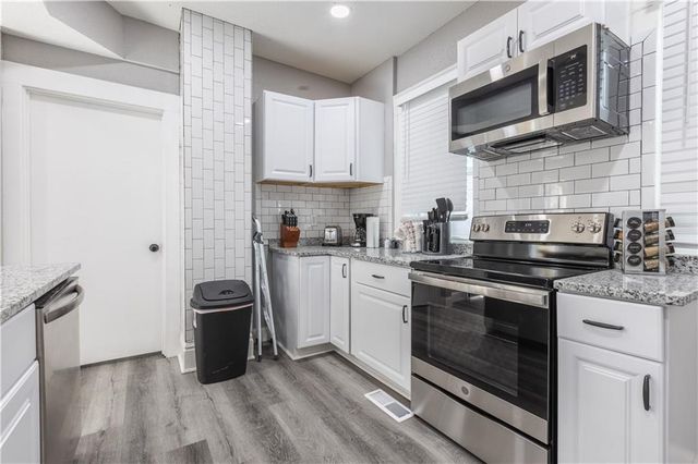 3221 E 11 Street, Kansas City, MO 64127