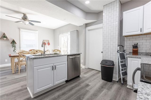 3221 E 11 Street, Kansas City, MO 64127