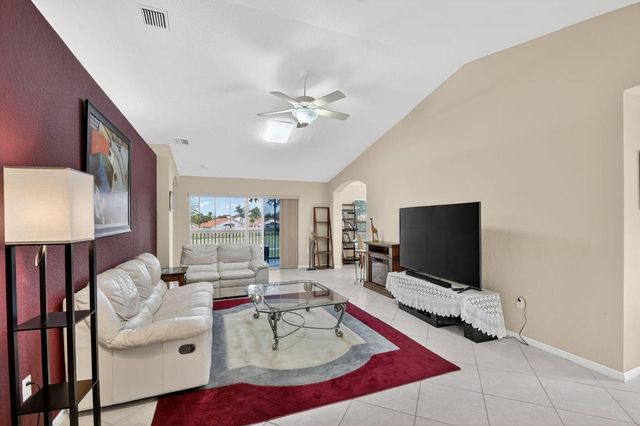 12474 Crystal Pointe Drive 202, Boynton Beach, FL 33437