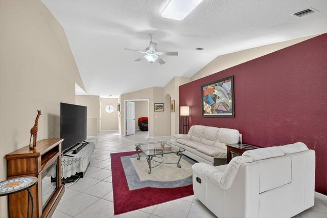 12474 Crystal Pointe Drive 202, Boynton Beach, FL 33437