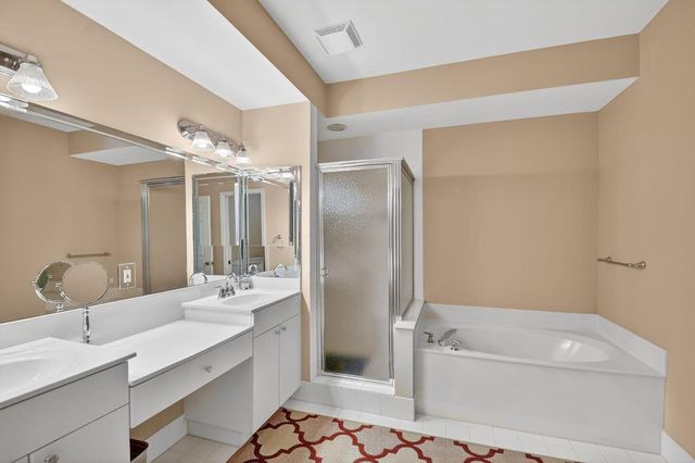 12474 Crystal Pointe Drive 202, Boynton Beach, FL 33437