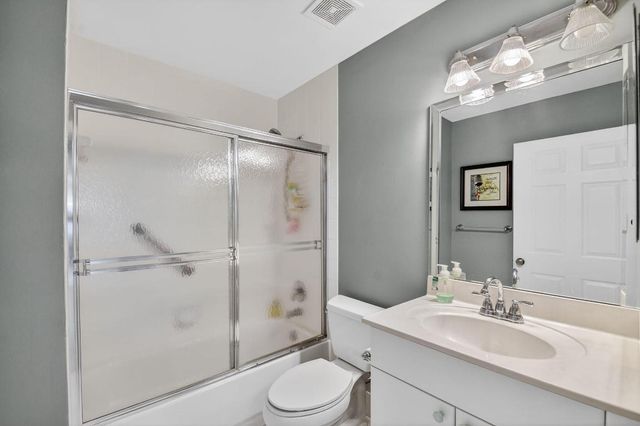 12474 Crystal Pointe Drive 202, Boynton Beach, FL 33437