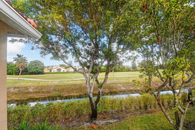 12474 Crystal Pointe Drive 202, Boynton Beach, FL 33437