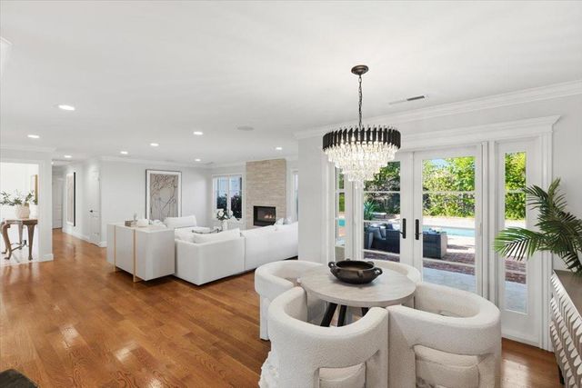 20483 Glen Brae Drive, Saratoga, CA 95070